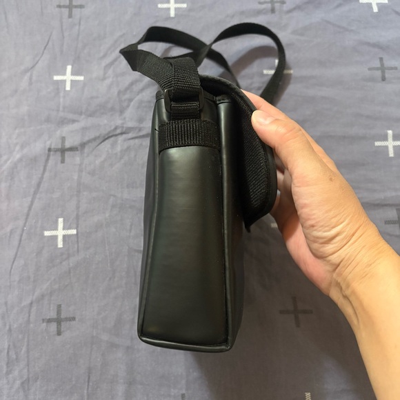 Bushnell Binoculars AG 13-1250 PK 12*50 272FT Wide Angle Binoculars + Case - Picture 4 of 13